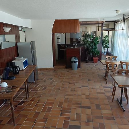 Chambre Triple Avec Salle De Bains Privative 3 瓦卢伊斯 外观 照片